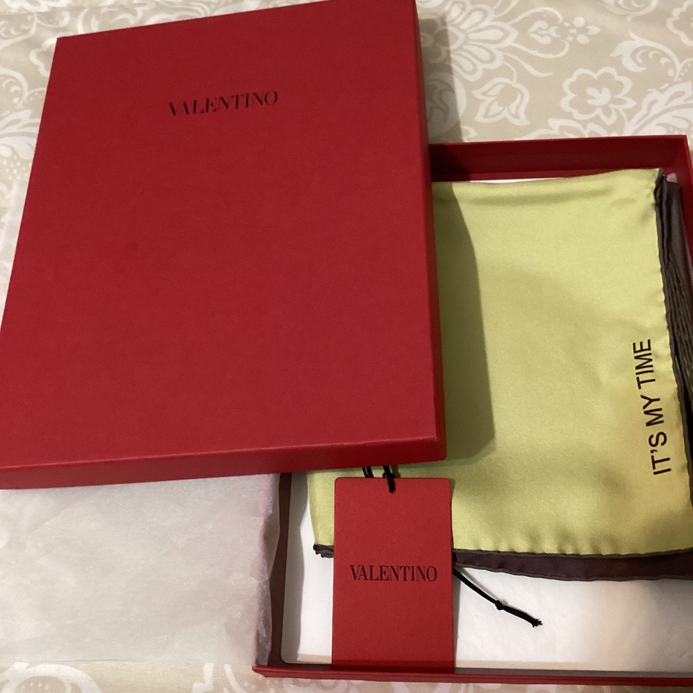 Valentino IT’S MY TIME” Scarf in 100% silk